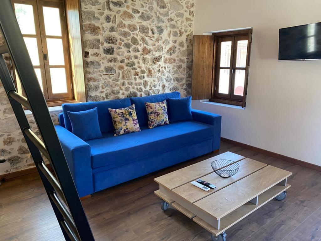 Indigo Leonidion Apartment Екстериор снимка