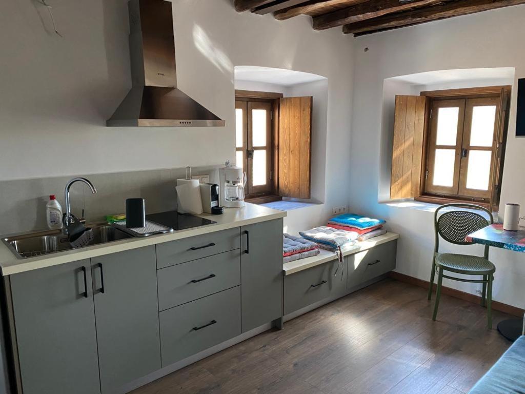 Indigo Leonidion Apartment Екстериор снимка
