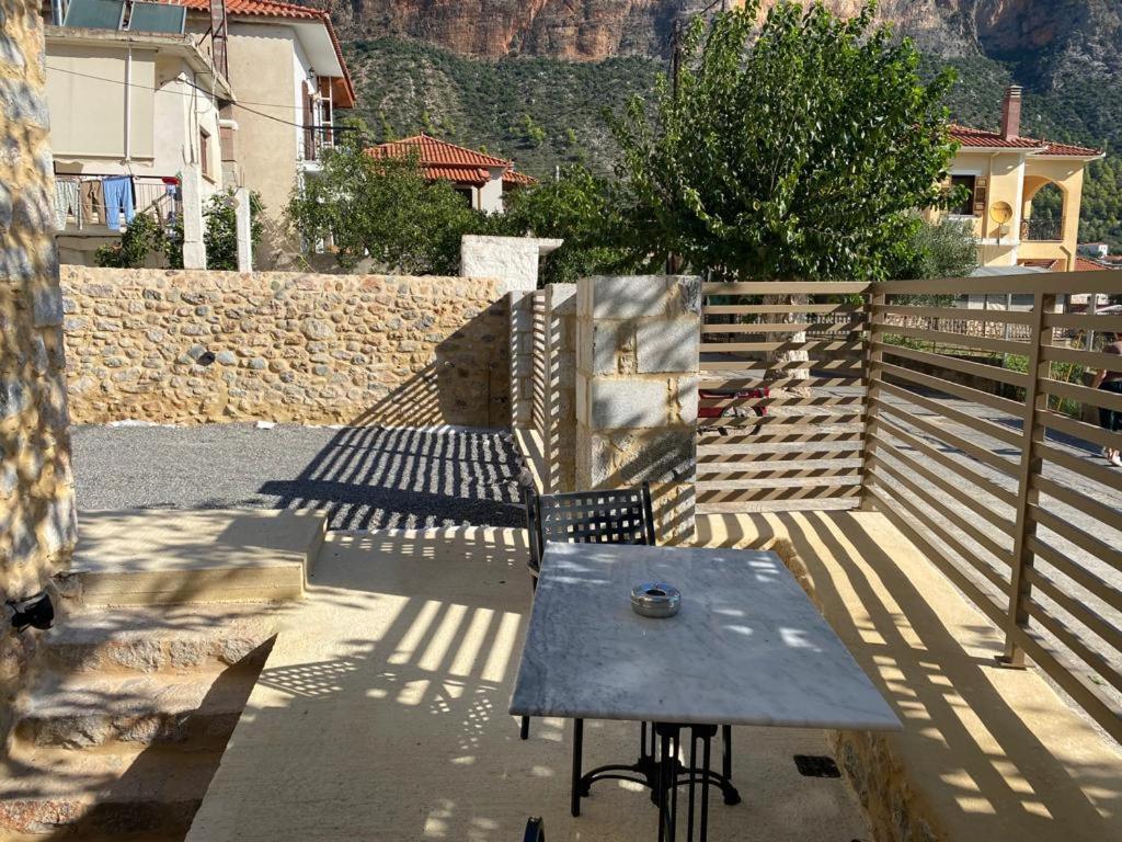 Indigo Leonidion Apartment Екстериор снимка