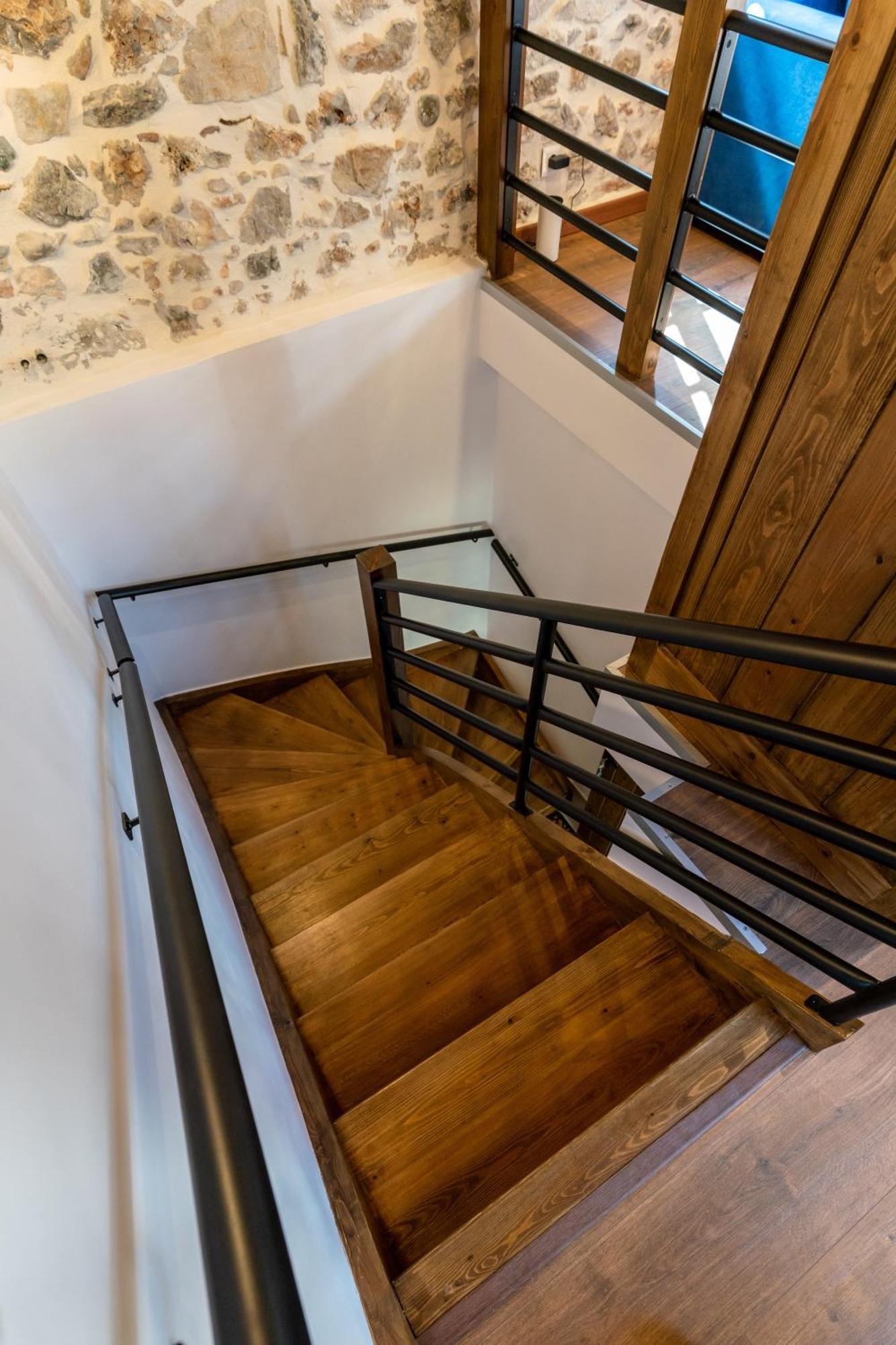 Indigo Leonidion Apartment Екстериор снимка