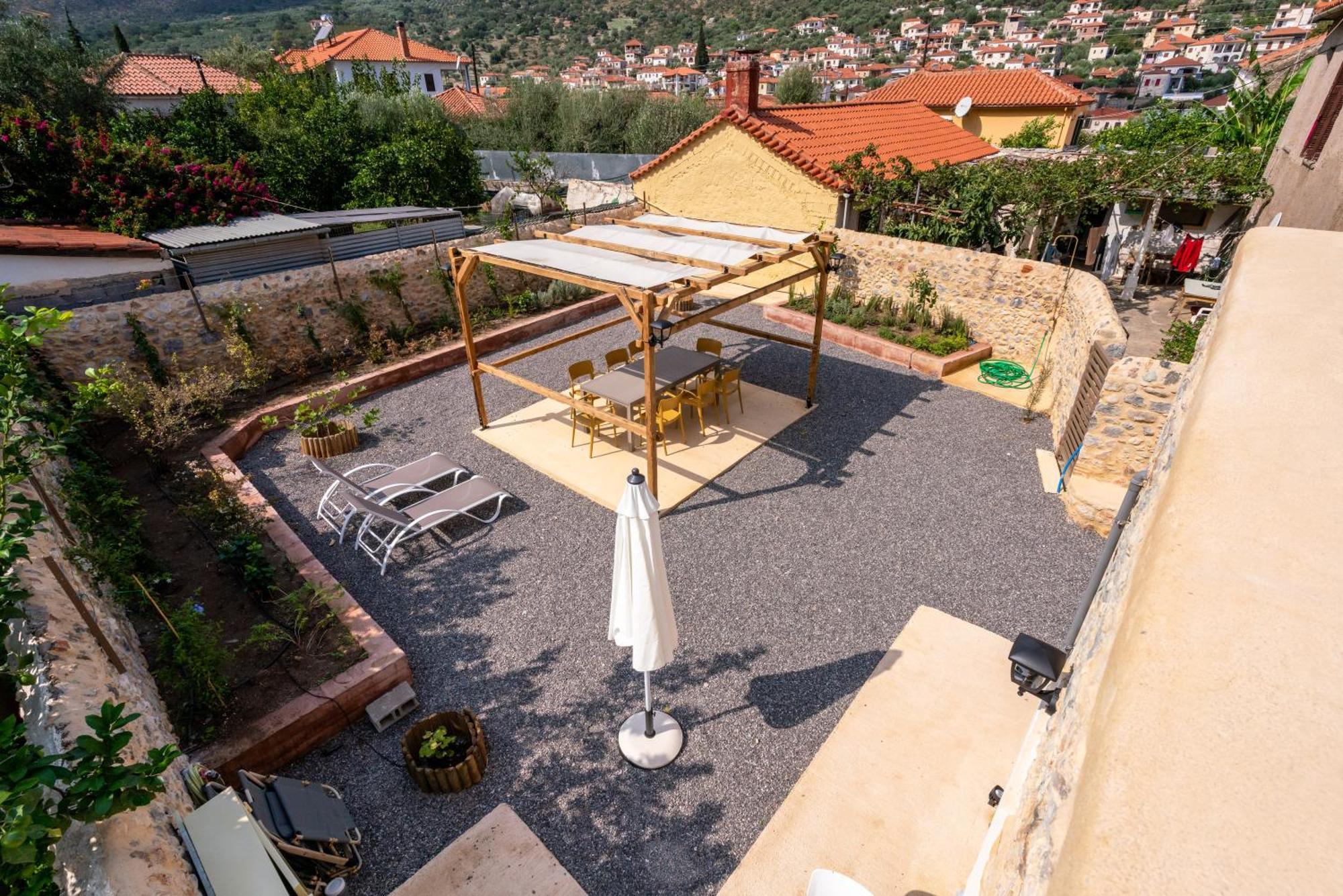 Indigo Leonidion Apartment Екстериор снимка