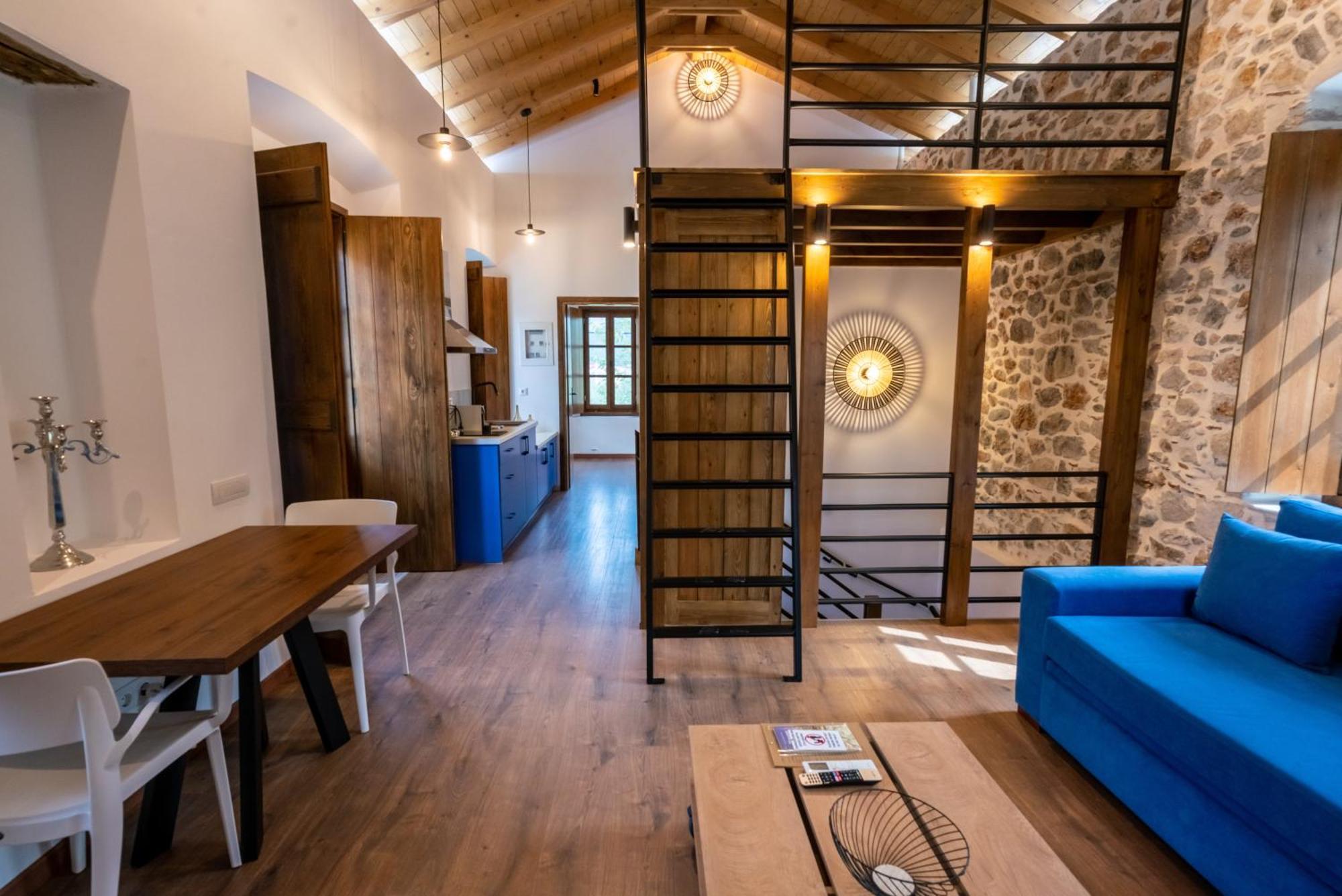 Indigo Leonidion Apartment Екстериор снимка