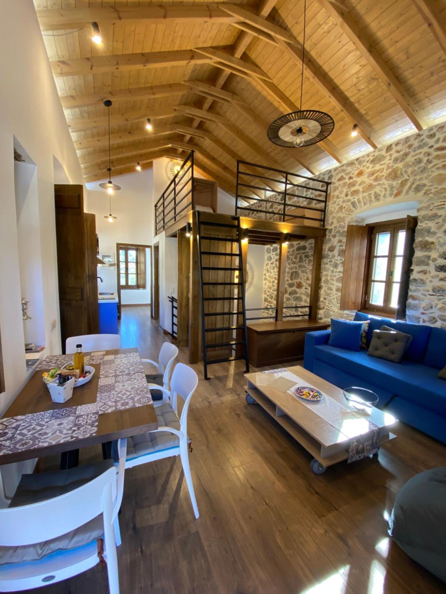 Indigo Leonidion Apartment Екстериор снимка